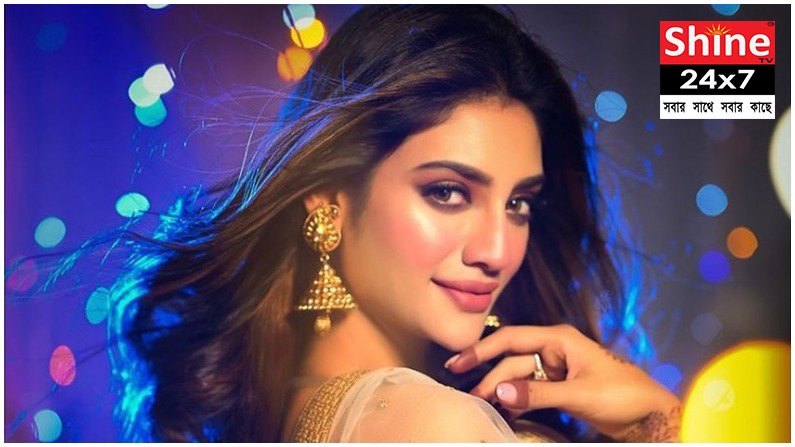 চলেছেন