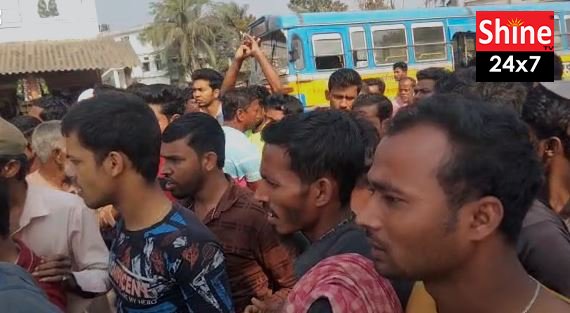 যুবককে