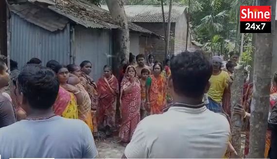 ভিটেমাটিতে