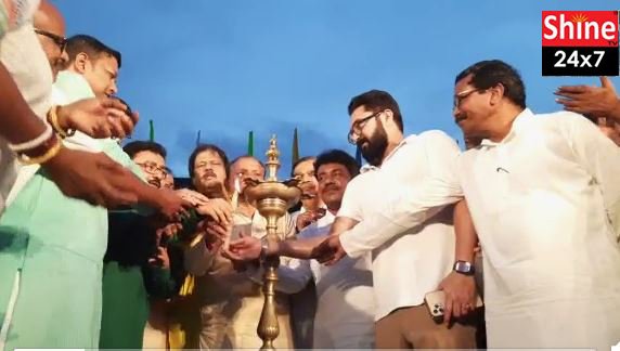 দরবারে
