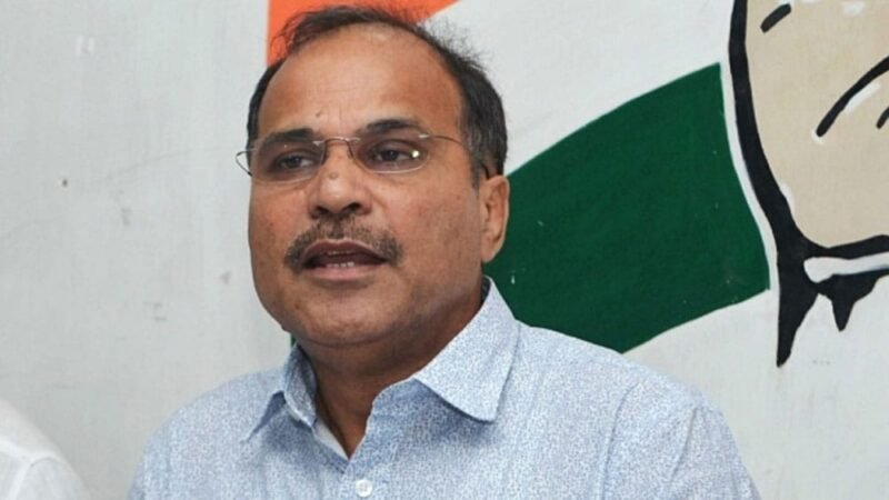 রানিনগরে পঞ্চায়েত সমিতির দুই কংগ্রেস সদস্য রবিবার তৃণমূলে যোগ, এ বার অনেকটাই এগিয়ে গেল তৃণমূল কংগ্রেস